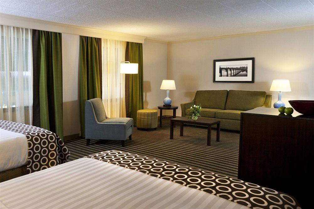 Best Western Premier The Central Hotel & Conference Center Harrisburg Værelse billede